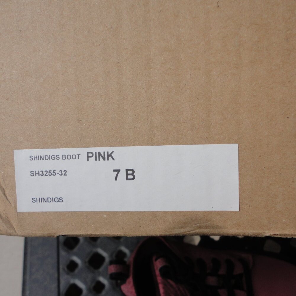 SHINDIGS Women's Pink Leather Hiking Boots Size 7B with Original Box - Picture 8 of 10
